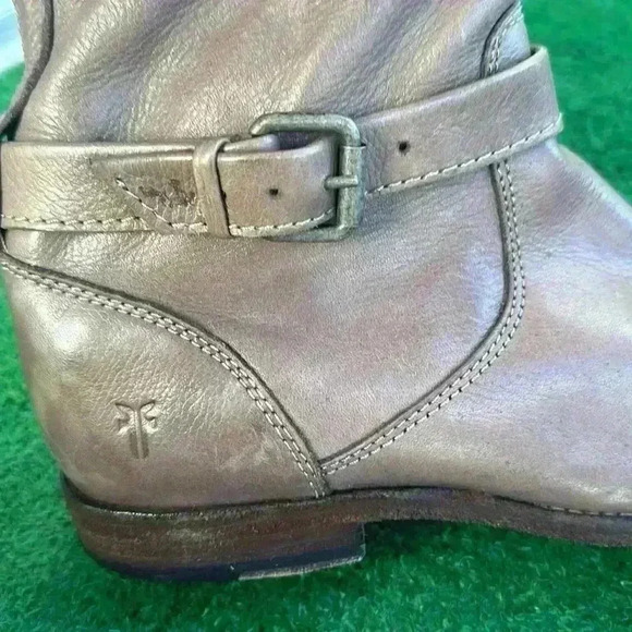 Frye - Picture 6 of 8